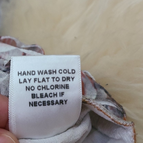 Cache Sleeveless Animal Print Ruffled Shirt - Picture 10 of 10